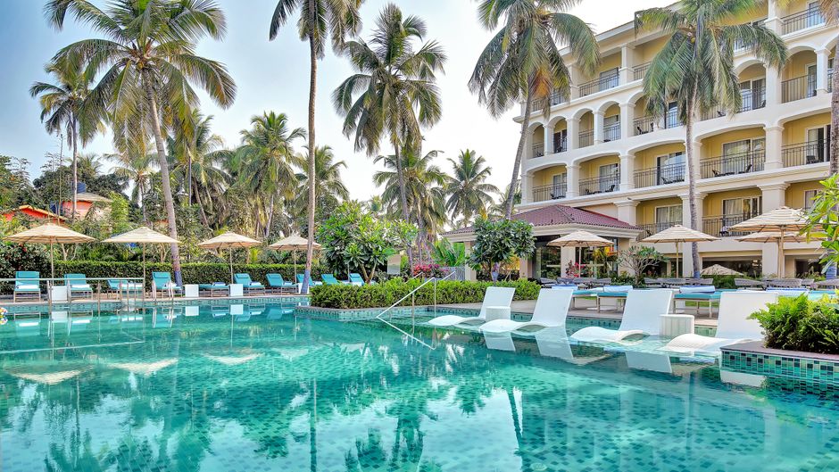 Holiday Inn Goa Candolim Pool