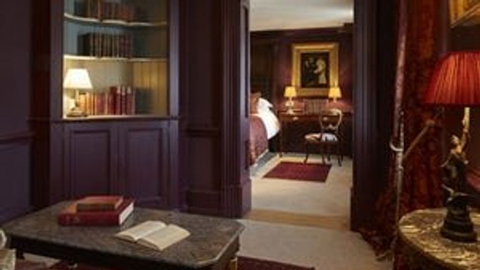 Batty Langley's Hotel Room