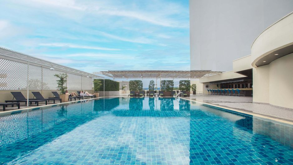 Centara Riverside Hotel Chiang Mai Pool