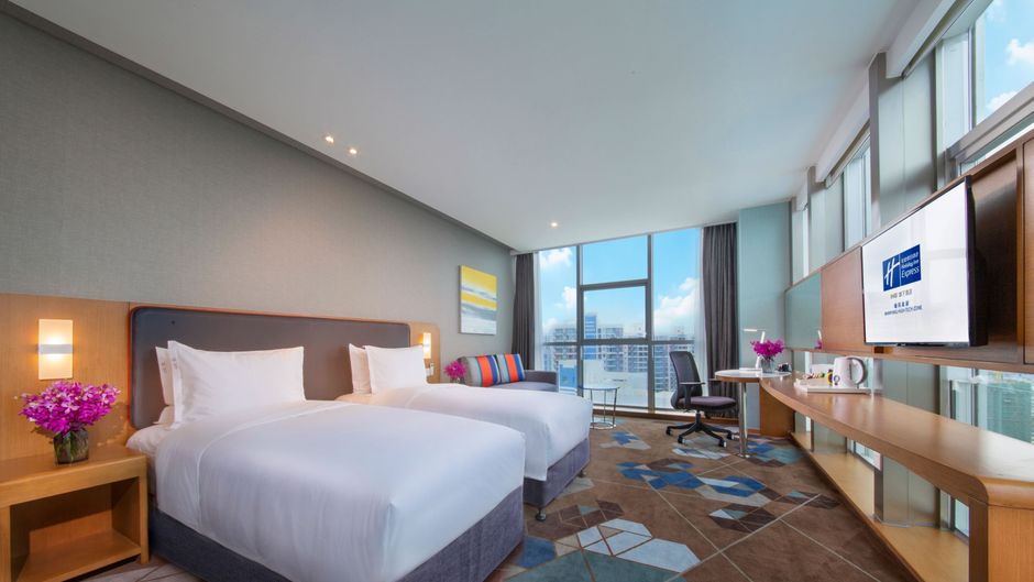 Holiday Inn Express HighTech Zone Room