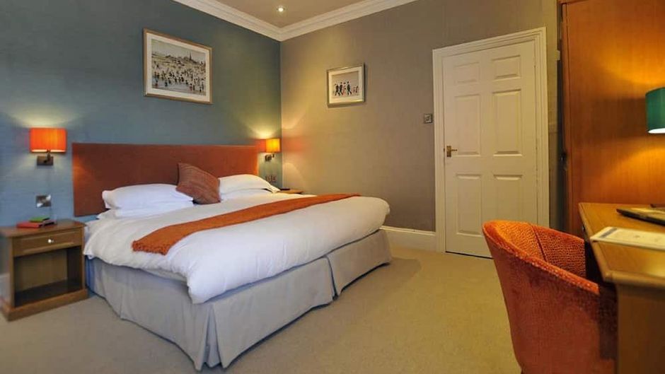 Ardington Hotel Room