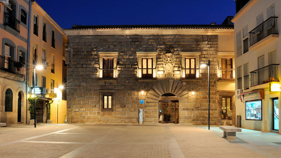 Hotel Palacio Carvajal Giron Exterior