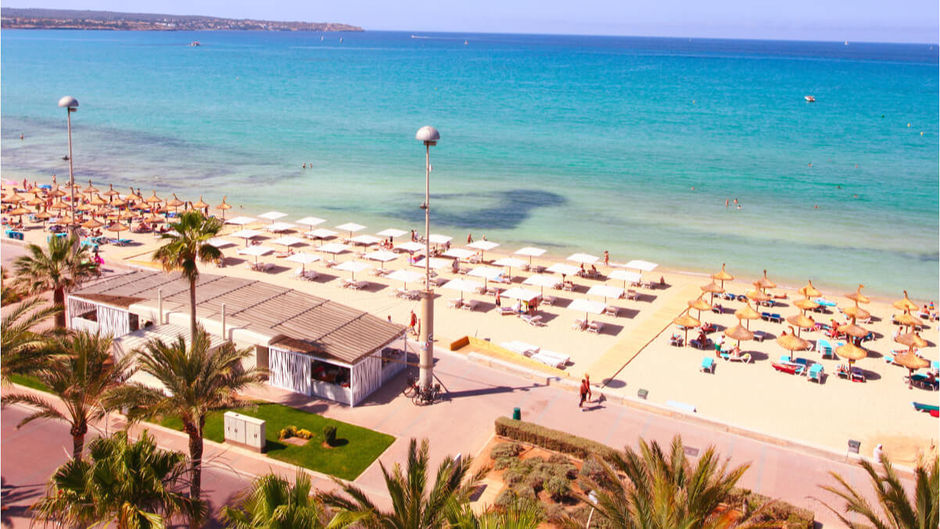 Pure Salt Garonda Hotel Beach