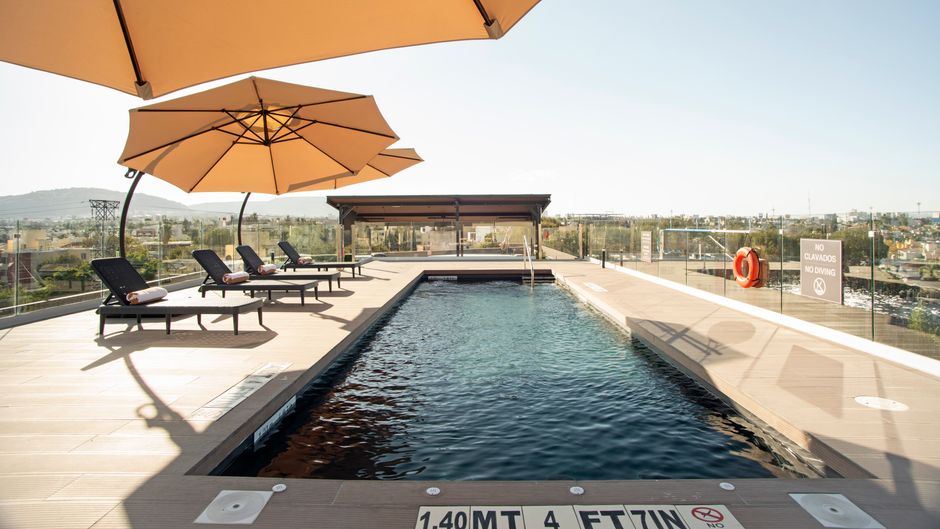Candlewood Suites Guadalajara Galerias Pool
