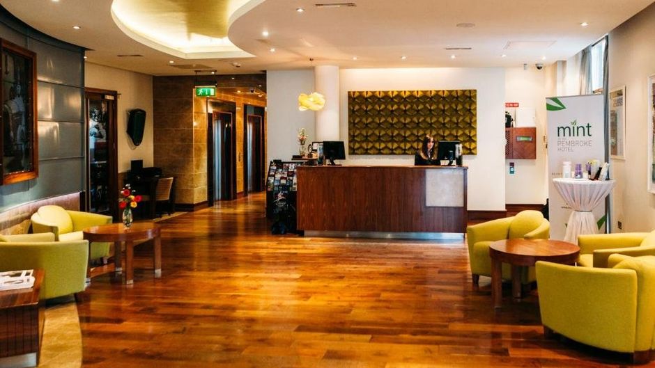 Pembroke Hotel Kilkenny Exterior