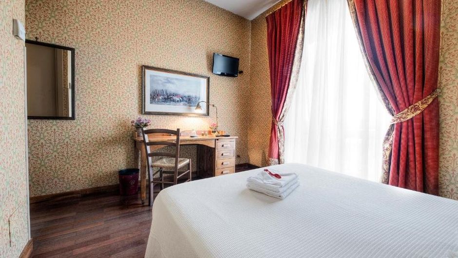 Colony Flaminio Hotel Room