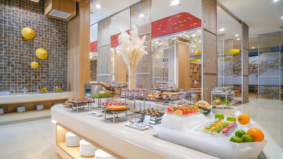 Holiday Inn & Suites Saigon Airport Meeting