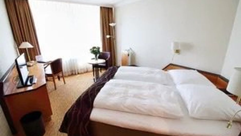 Hotel Senator Hamburg Room