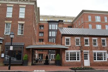 Lorien Hotel & Spa