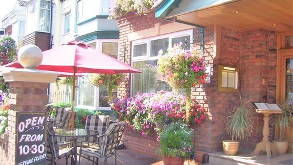 Dovedale Hotel Exterior