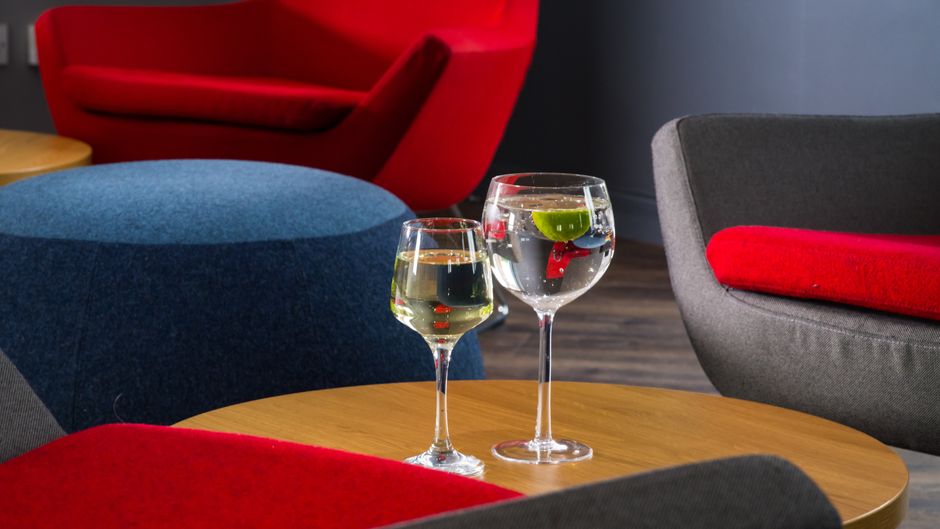 Holiday Inn Express Manchester East Restaurant