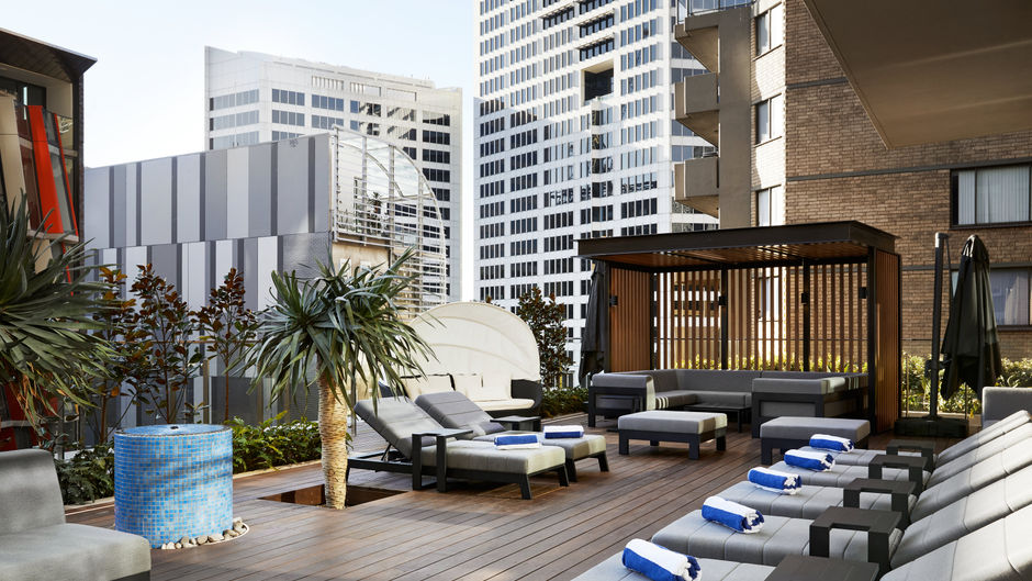 Crowne Plaza Sydney Darling Harbour Pool