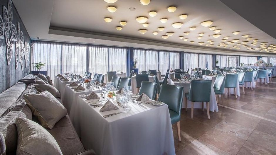 Lagoon Beach Hotel & Apartments Restaurant