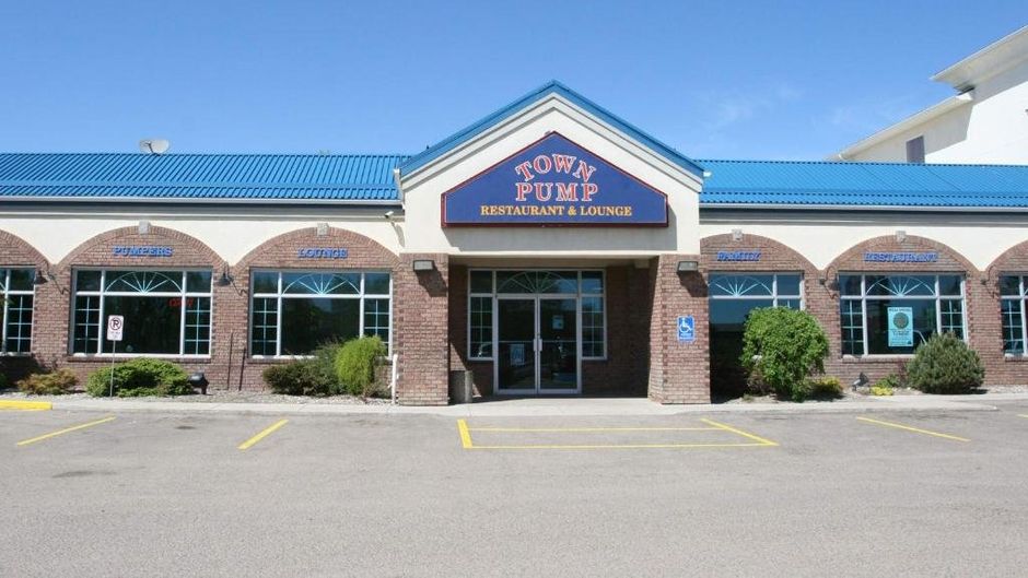 Canalta Stettler Exterior