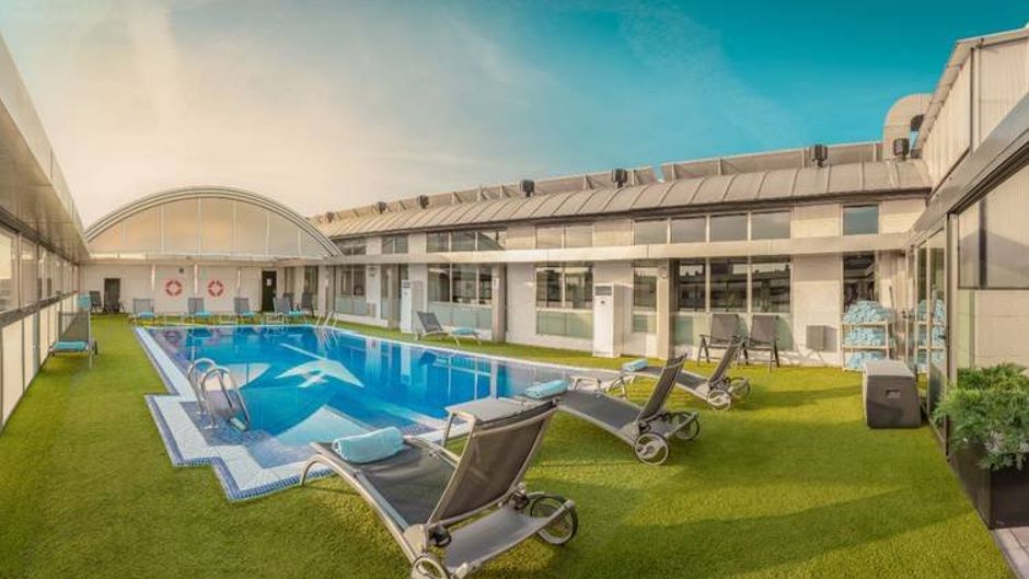 SH Valencia Palace Pool