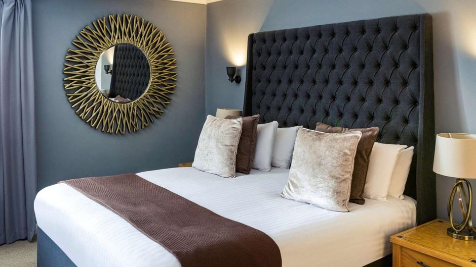 Barons Court Hotel Room