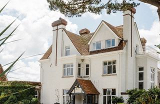 Merchants Manor
