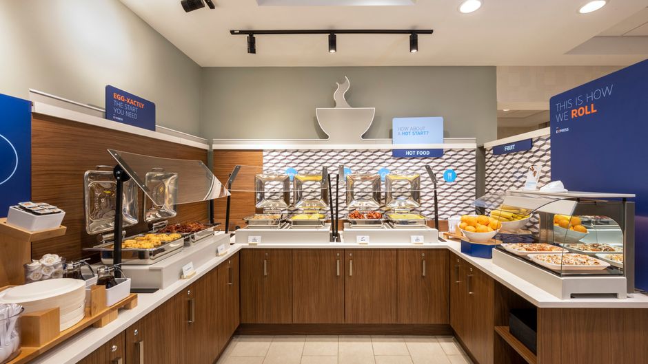 Holiday Inn Express Toronto Downtown Restaurant