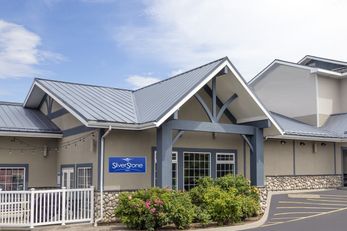 SilverStone Inn & Suites