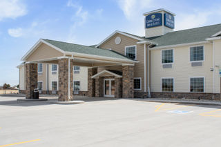 Cobblestone Inn & Suites