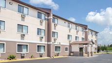 Boarders Inn & Suites