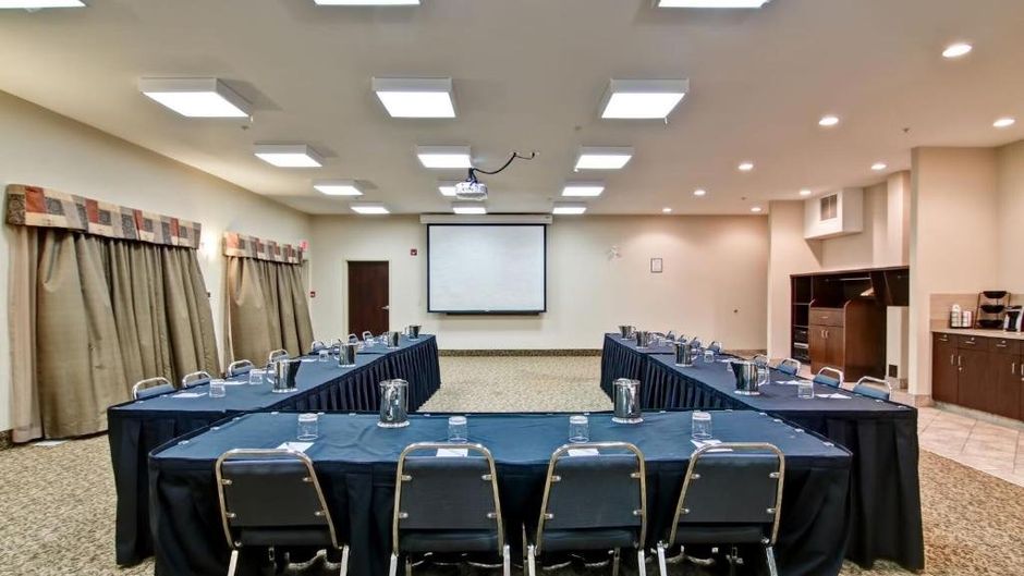 Canalta Hotel Camrose Meeting
