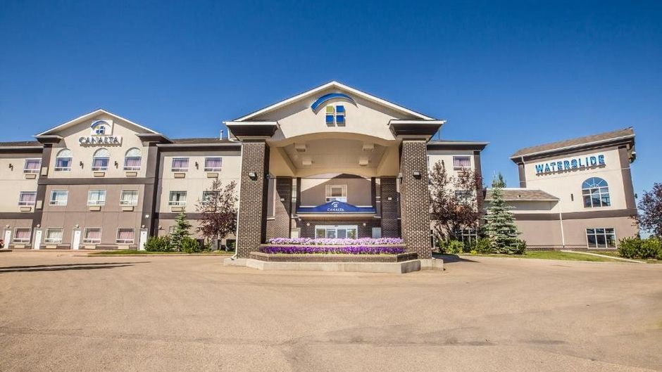 Canalta Hotel Camrose Exterior