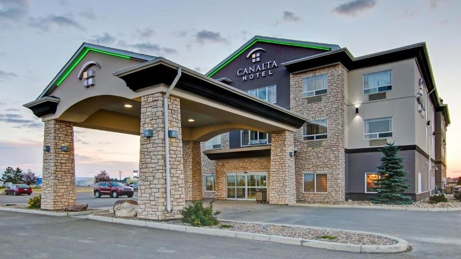 Canalta Hotel Assiniboia Exterior