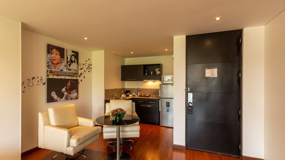 Blue Doors Jazz Apartments Suite
