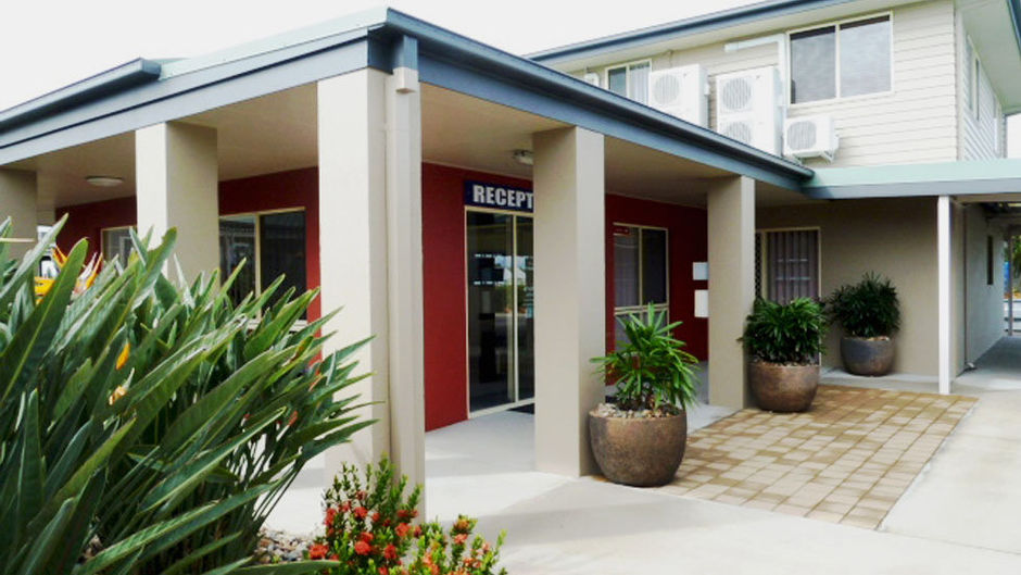 Port Denison Motor Inn Exterior