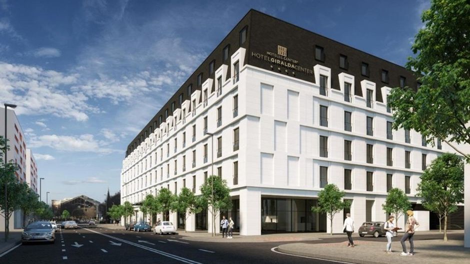 Hotel Giralda Center Exterior