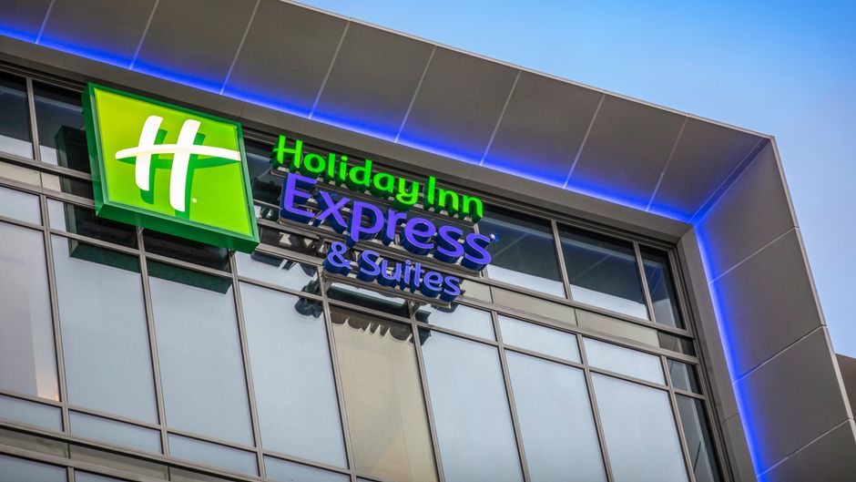 Holiday Inn Express/Stes Sunshine Coast Exterior