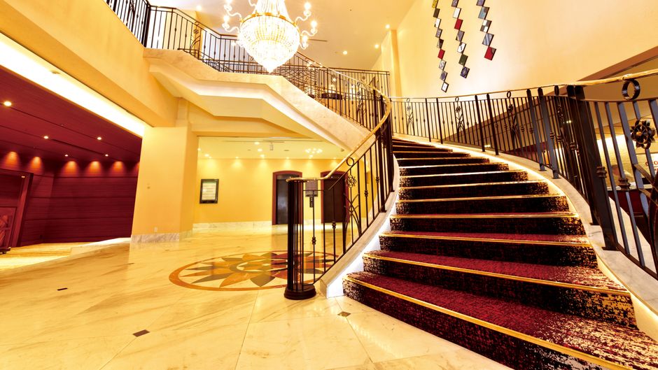 ANA Crowne Plaza Nagasaki Gloverhill Lobby