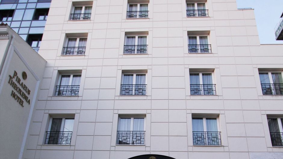 Piraeus Theoxenia Exterior