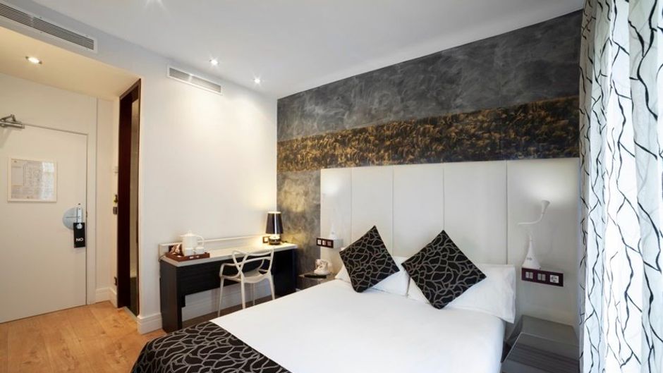 Hotel Petit Palace Savoy Alfonso XII Room