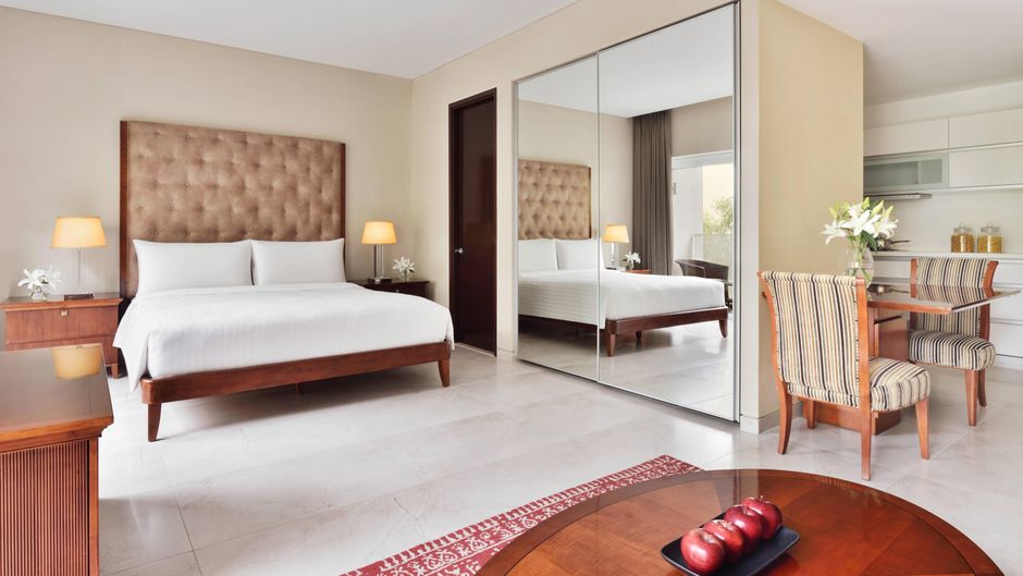 Marriott Suites Pune Suite