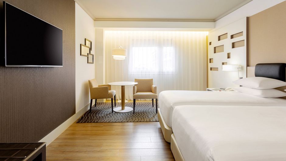 Marriott Auditorium Hotel & Conf Center Room