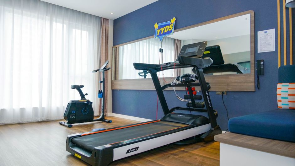 Holiday Inn Exp Jinyang Avenue Health Club