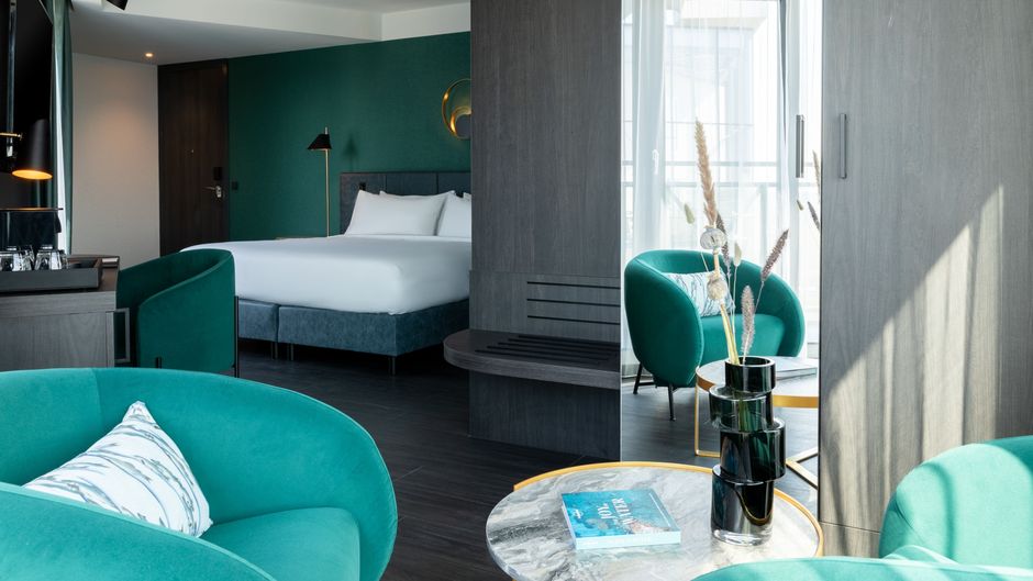 The Den, A Tribute Portfolio Hotel Suite