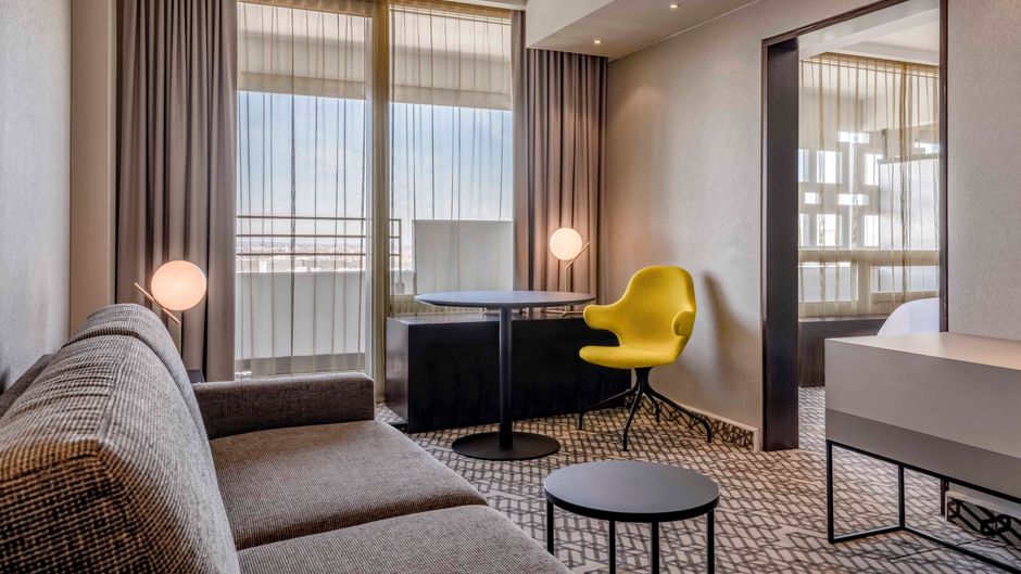 Four Points Munich Arabellapark Suite