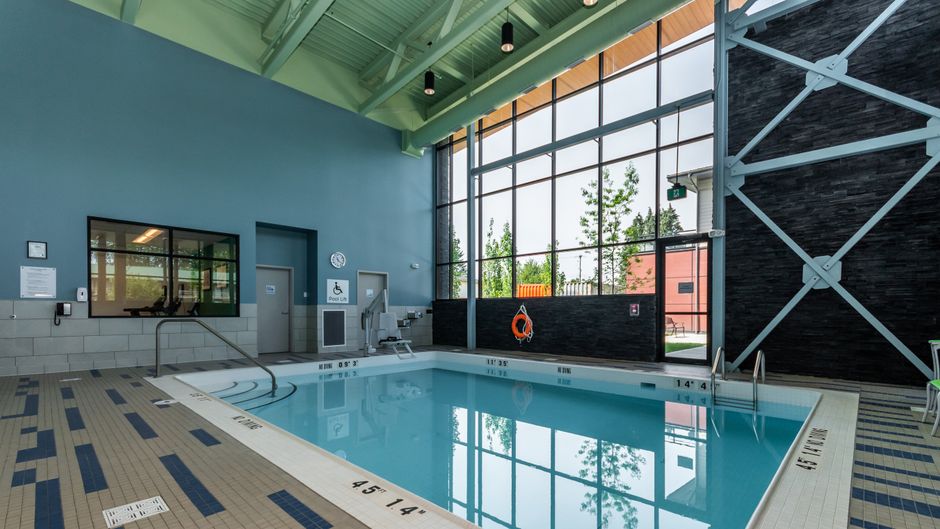 Holiday Inn Express/Stes Chilliwack East Pool