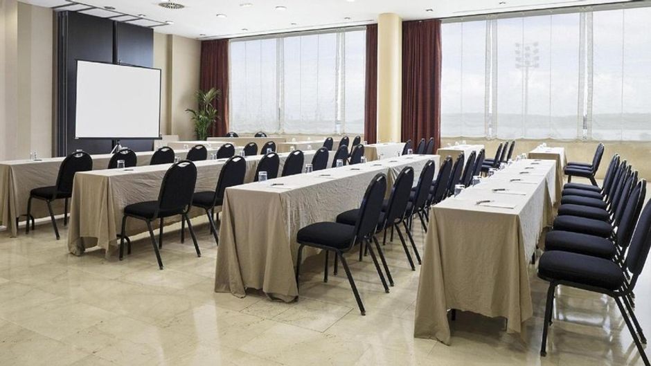 URH Palacio de Oriol Hotel Meeting