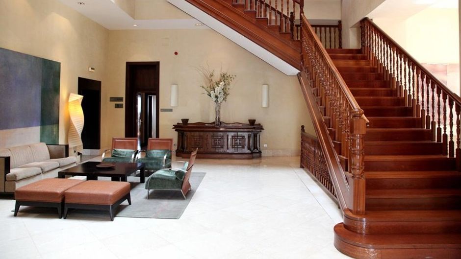 URH Palacio de Oriol Hotel Lobby