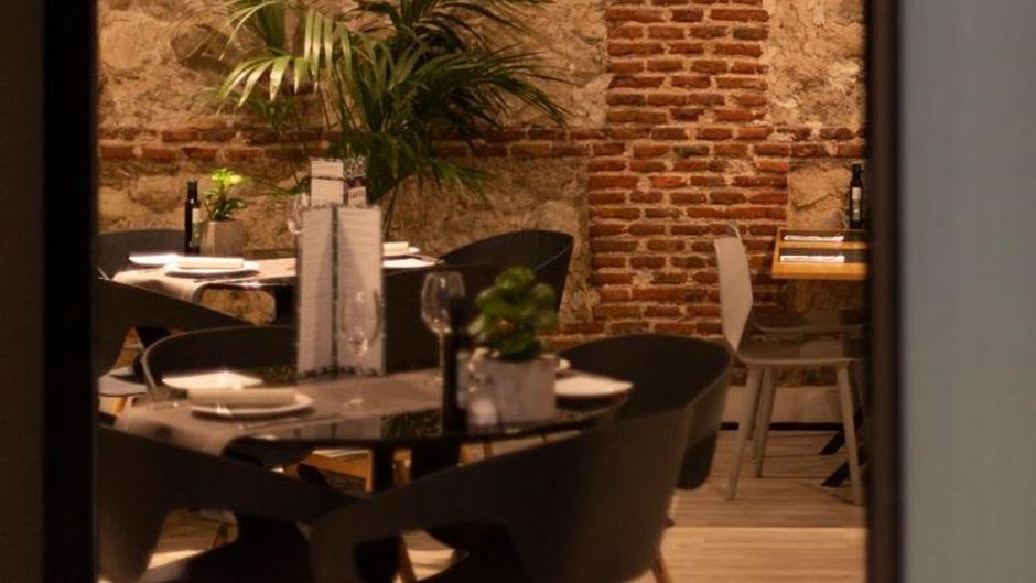 Petit Palace Santa Barbara Restaurant