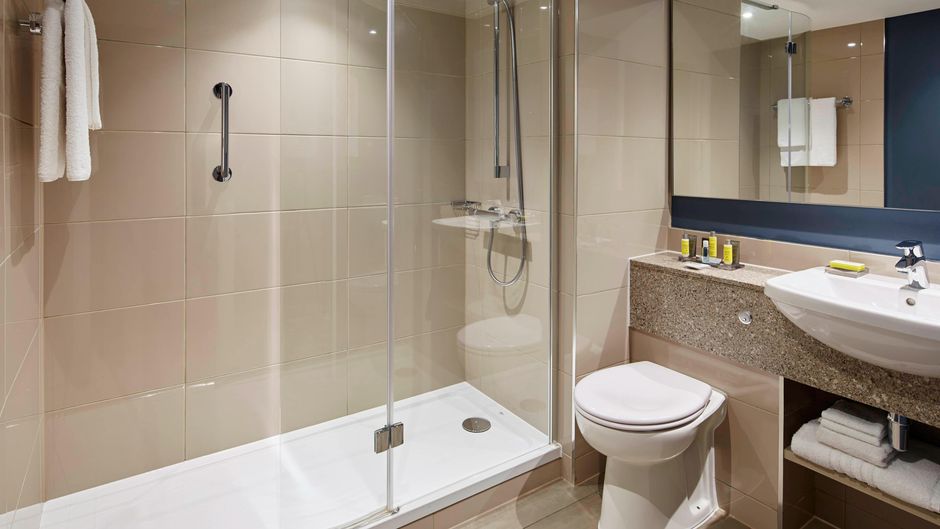 Portsmouth Marriott Hotel Room