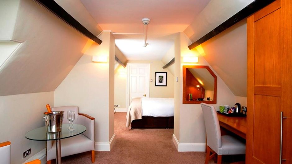 Wroxton House Hotel Room