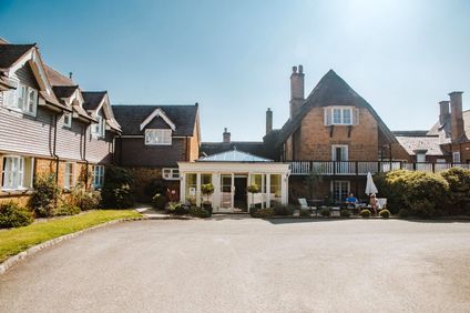 Wroxton House Hotel
