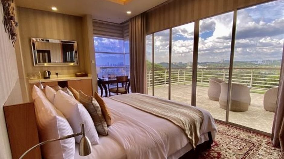 Pulse Grand Hotel Suite