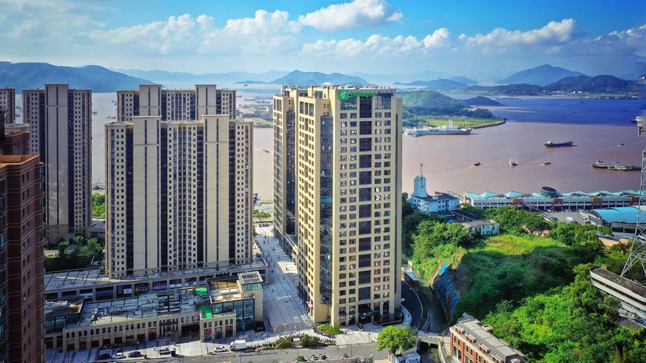 Holiday Inn Express Zhoushan Dinghai Exterior