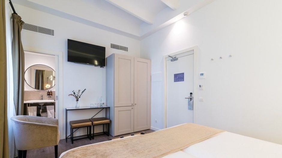 Icon Roseto Room